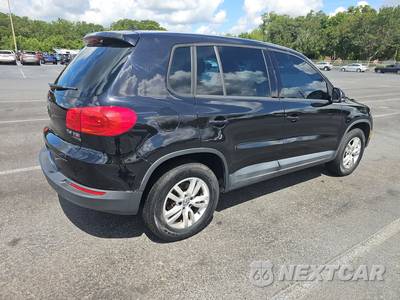 2013 Volkswagen Tiguan S w/Sunroof - zdjęcie 4 z 41 - miniatura