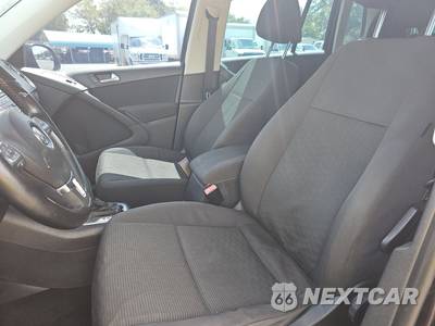 2013 Volkswagen Tiguan S w/Sunroof - zdjęcie 7 z 41 - miniatura