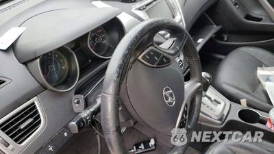2013 Hyundai Elantra Limited Sedan - zdjęcie 33 z 48 - miniatura