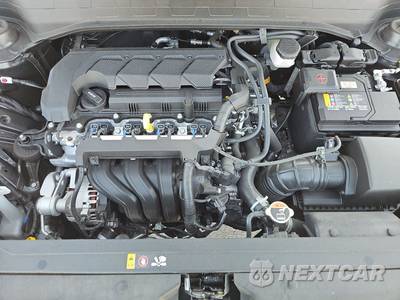 2025 Hyundai Venue SEL - zdjęcie 15 z 24 - miniatura