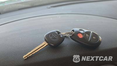 2010 Toyota Sequoia Platinum - zdjęcie 18 z 35 - miniatura