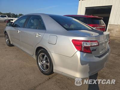 2012 Toyota Camry LE - zdjęcie 6 z 39 - miniatura