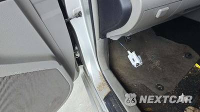 2012 Toyota Camry LE - zdjęcie 34 z 39 - miniatura