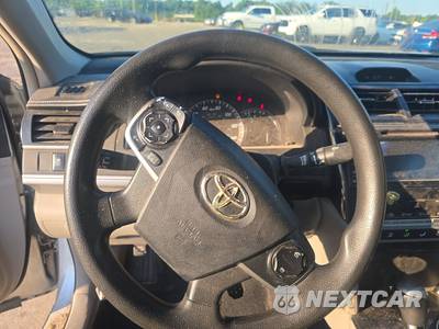2012 Toyota Camry LE - zdjęcie 10 z 39 - miniatura