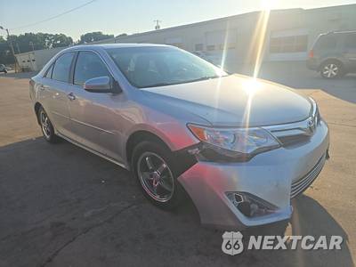 2012 Toyota Camry LE - zdjęcie 3 z 39 - miniatura