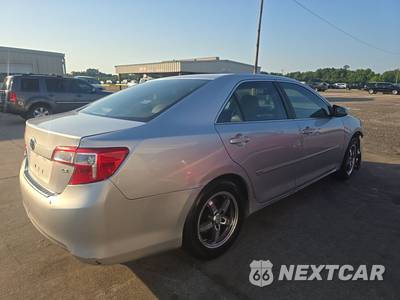 2012 Toyota Camry LE - zdjęcie 4 z 39 - miniatura
