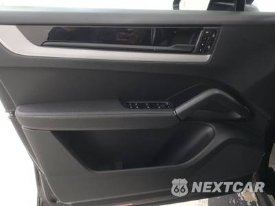 2024 Porsche Cayenne - zdjęcie 9 z 20 - miniatura