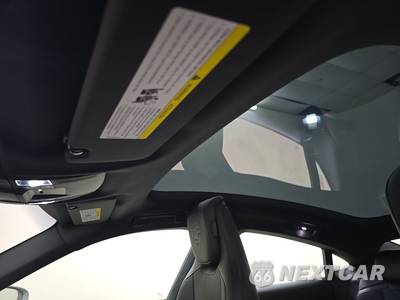 2025 Porsche Taycan - zdjęcie 21 z 30 - miniatura