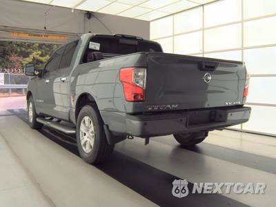 2018 Nissan TITAN SV Crew Cab Short Bed - zdjęcie 6 z 23 - miniatura
