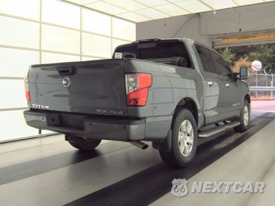 2018 Nissan TITAN SV Crew Cab Short Bed - zdjęcie 4 z 23 - miniatura