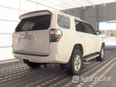 2014 Toyota 4Runner SR5 - zdjęcie 4 z 30 - miniatura