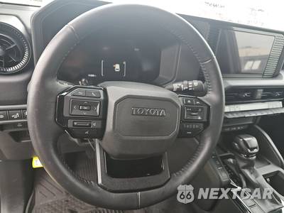 2024 Toyota Land Cruiser - zdjęcie 10 z 18 - miniatura