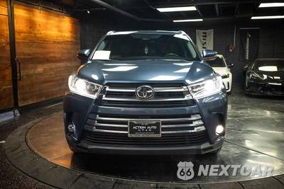 2017 Toyota Highlander Limited - zdjęcie 4 z 31 - miniatura
