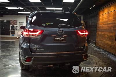 2017 Toyota Highlander Limited - zdjęcie 6 z 31 - miniatura
