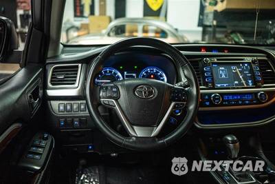 2017 Toyota Highlander Limited - zdjęcie 16 z 31 - miniatura