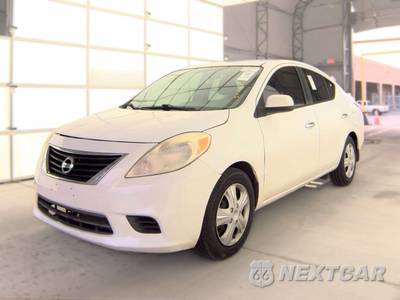 2013 Nissan Versa 1.6 SV - zdjęcie 1 z 32 - miniatura