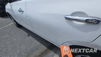 2013 Nissan Versa 1.6 SV - zdjęcie 25 z 32 - miniatura