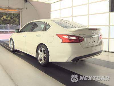 2017 Nissan Altima 2.5 SL - zdjęcie 6 z 29 - miniatura