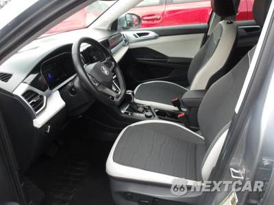 2025 Volkswagen Taos SE - zdjęcie 4 z 20 - miniatura
