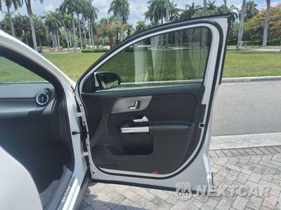 2021 Mercedes-Benz GLA 250 - zdjęcie 32 z 51 - miniatura