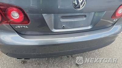 2010 Volkswagen Jetta Sedan Limited - zdjęcie 25 z 30 - miniatura