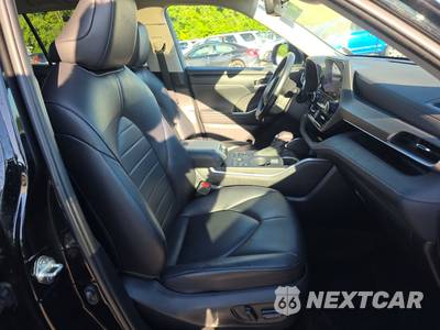 2023 Toyota Highlander XLE - zdjęcie 8 z 33 - miniatura