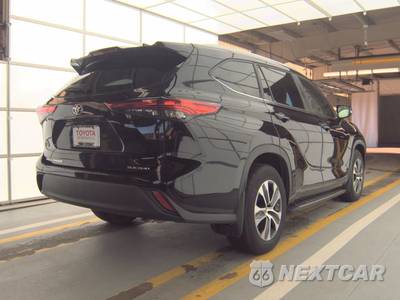 2023 Toyota Highlander XLE - zdjęcie 4 z 33 - miniatura