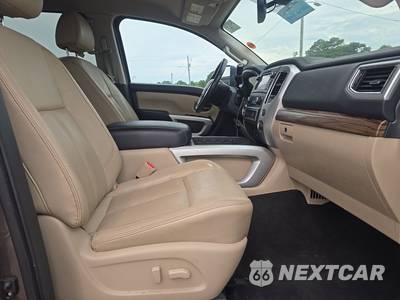 2017 Nissan TITAN SL Crew Cab Short Bed - zdjęcie 8 z 41 - miniatura