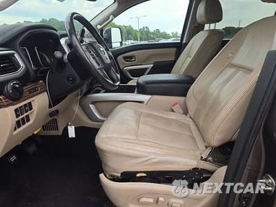 2017 Nissan TITAN SL Crew Cab Short Bed - zdjęcie 7 z 41 - miniatura