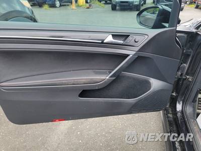 2015 Volkswagen Golf GTI SE Hatchback w/Performance Pkg - zdjęcie 9 z 32 - miniatura