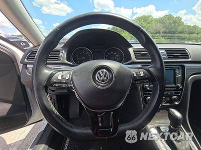 2018 Volkswagen Passat 2.0T SE - zdjęcie 10 z 20 - miniatura