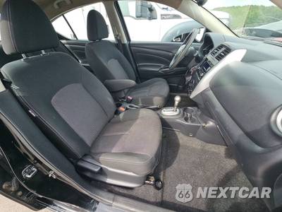 2017 Nissan Versa Sedan SV - zdjęcie 8 z 30 - miniatura