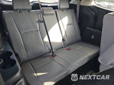 2021 Toyota Highlander XLE - zdjęcie 14 z 23 - miniatura