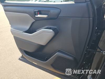 2021 Toyota Highlander XLE - zdjęcie 9 z 23 - miniatura