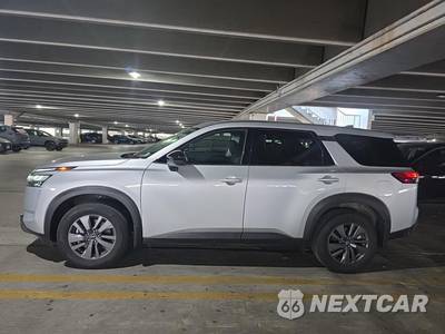 2024 Nissan Pathfinder S - zdjęcie 8 z 24 - miniatura