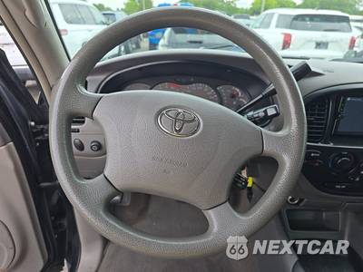 2004 Toyota Sequoia SR5 - zdjęcie 10 z 35 - miniatura