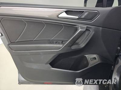 2022 Volkswagen Tiguan SE R-Line Black - zdjęcie 9 z 28 - miniatura