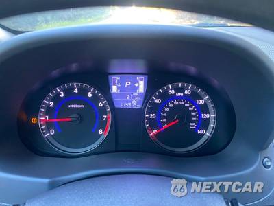 2015 Hyundai Accent GLS Sedan - zdjęcie 13 z 50 - miniatura