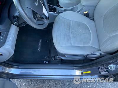 2015 Hyundai Accent GLS Sedan - zdjęcie 18 z 50 - miniatura
