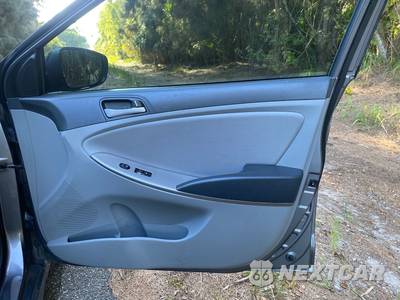 2015 Hyundai Accent GLS Sedan - zdjęcie 25 z 50 - miniatura