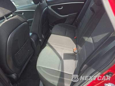 2017 Hyundai Elantra GT Hatchback - zdjęcie 13 z 17 - miniatura