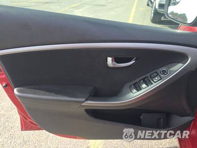 2017 Hyundai Elantra GT Hatchback - zdjęcie 9 z 17 - miniatura