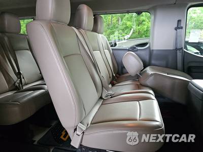 2017 Nissan NV3500 HD Passenger SL 146.1" WB - zdjęcie 19 z 29 - miniatura