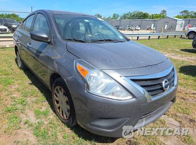 2017 Nissan Versa Sedan SV - zdjęcie 1 z 10 - miniatura