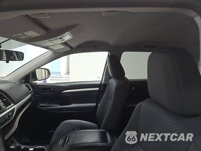 2015 Toyota Highlander LE - zdjęcie 18 z 30 - miniatura