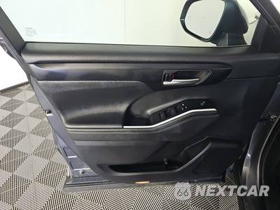 2023 Toyota Highlander XLE - zdjęcie 9 z 22 - miniatura