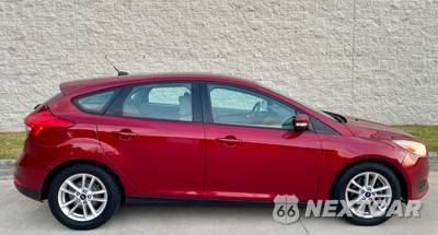 2017 Ford Focus SE Hatchback - zdjęcie 5 z 27 - miniatura