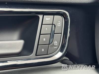 2025 Porsche Panamera - zdjęcie 17 z 48 - miniatura