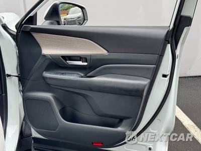 2024 Toyota Grand Highlander Limited - zdjęcie 44 z 48 - miniatura