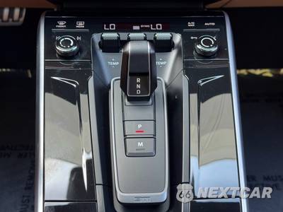 2025 Porsche 911 Carrera GTS - zdjęcie 33 z 48 - miniatura